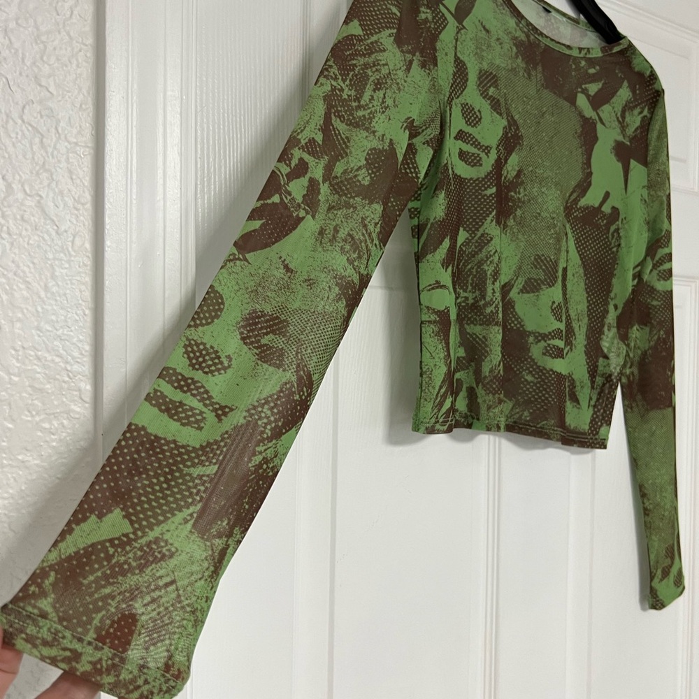Green and Brown Sheer Long Sleeve Graphic Print Short Top - Picture 2 of 4